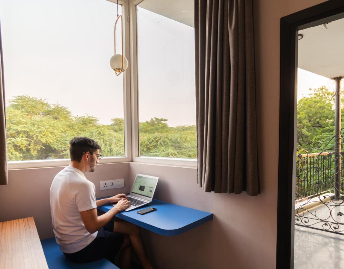 Minimalist Poshtel & Suites New Delhi Extérieur photo