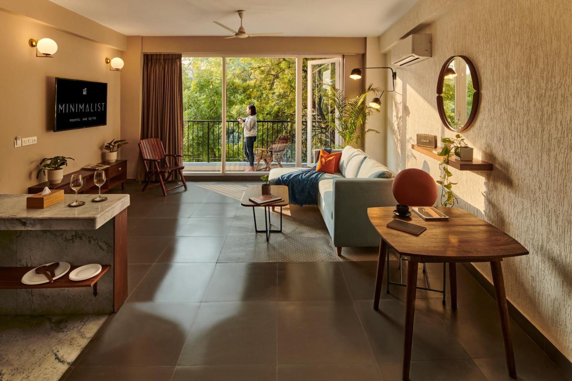 Minimalist Poshtel & Suites New Delhi Extérieur photo
